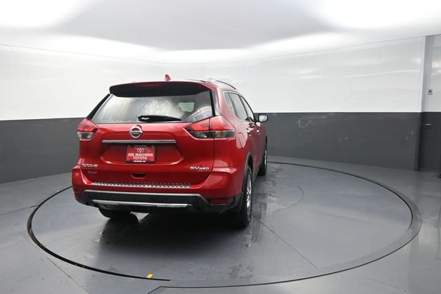 Used 2017 Red Nissan SV image 59