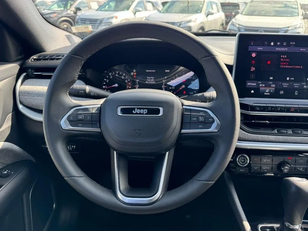 Used 2024 Blue Jeep Latitude image 12