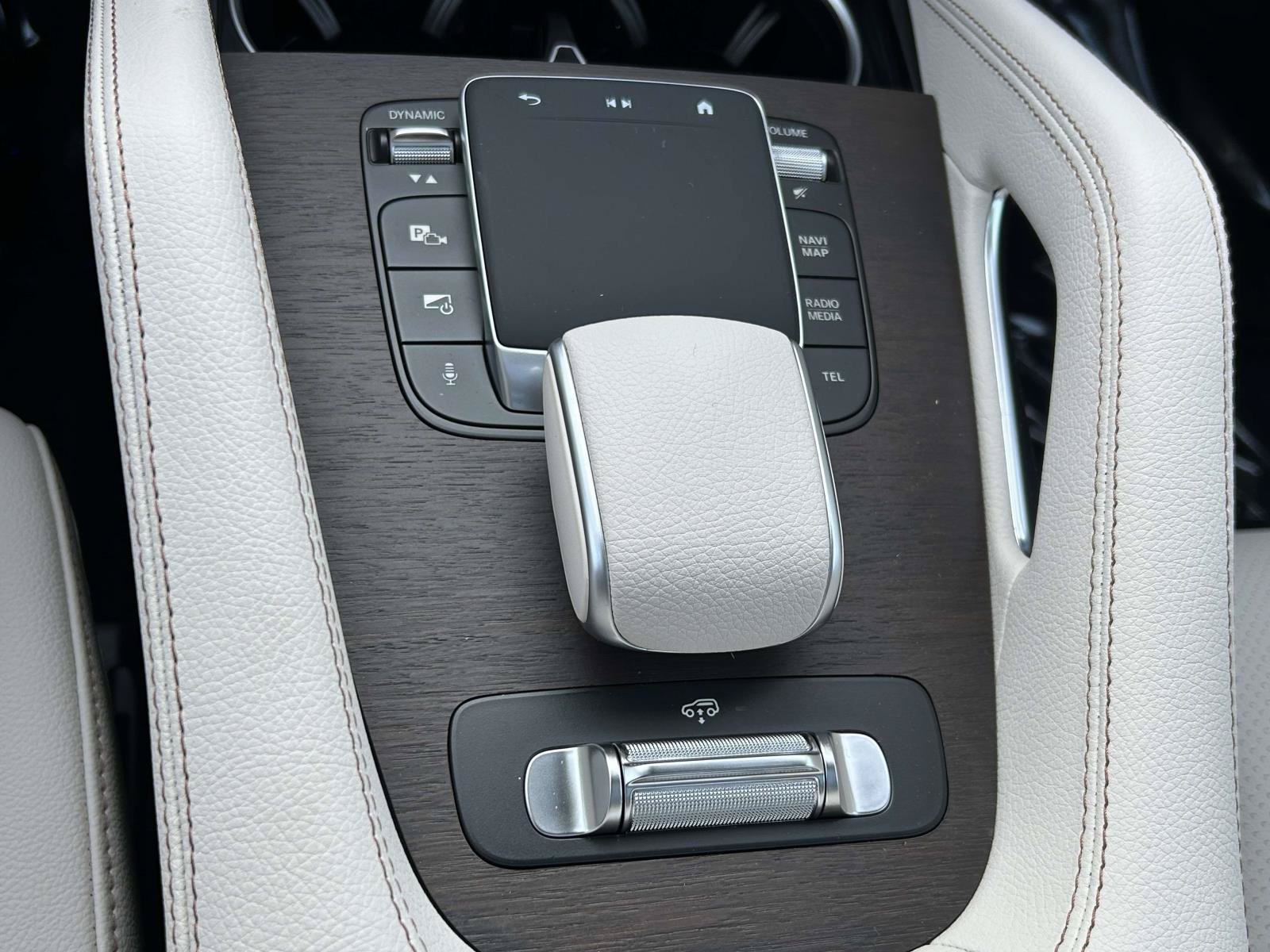 New 2027 Polar White Mercedes-Benz GLS 450 4MATIC® SUV image 34