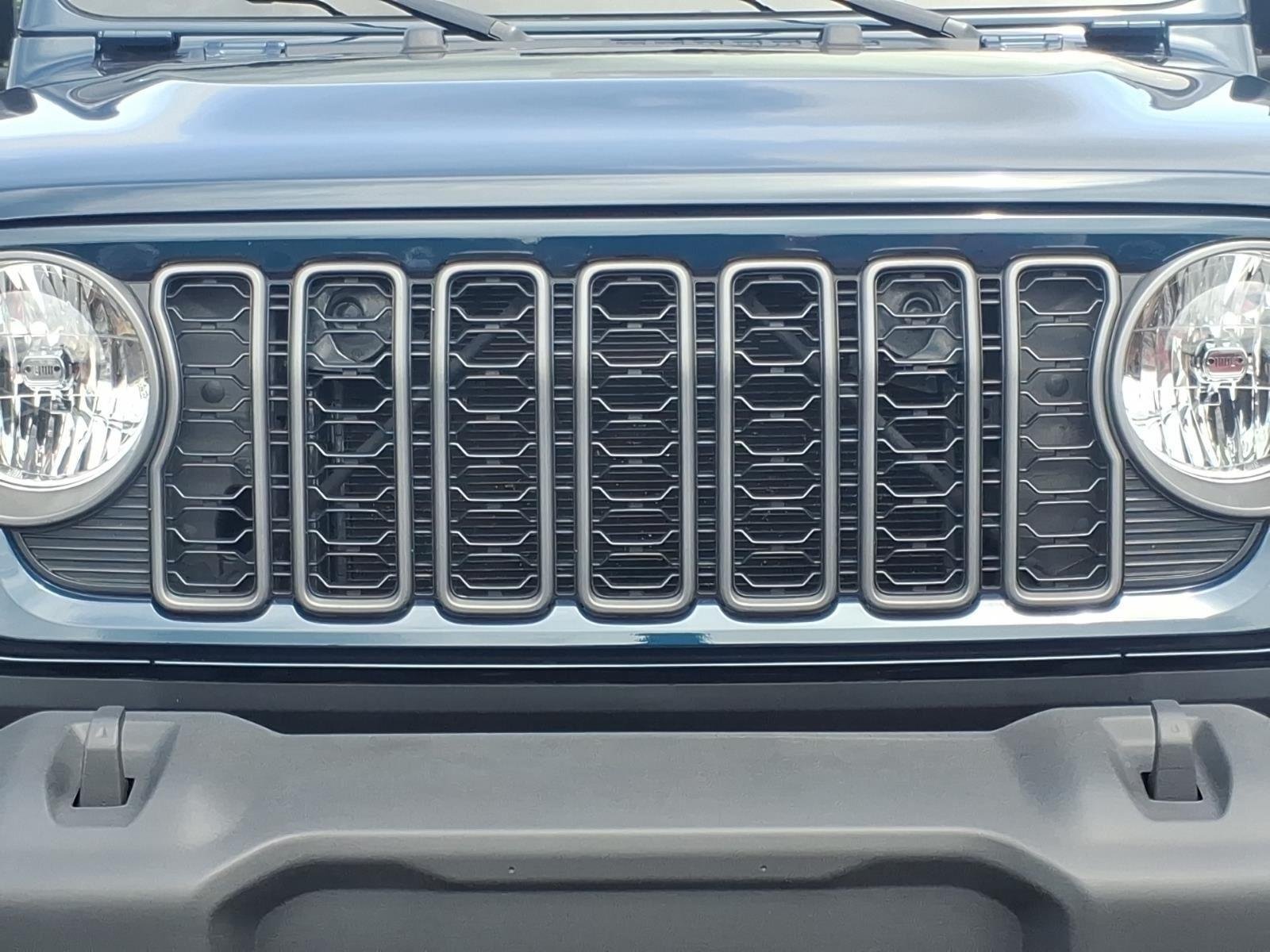 Used 2025 Fathom Blue Pearlcoat Jeep Sport S image 13