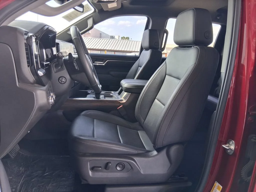 Used 2025 Volcanic Red Tintcoat GMC SLT image 21