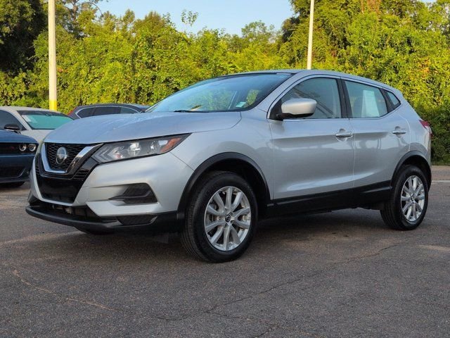 Used 2021 Silver Nissan S image 1