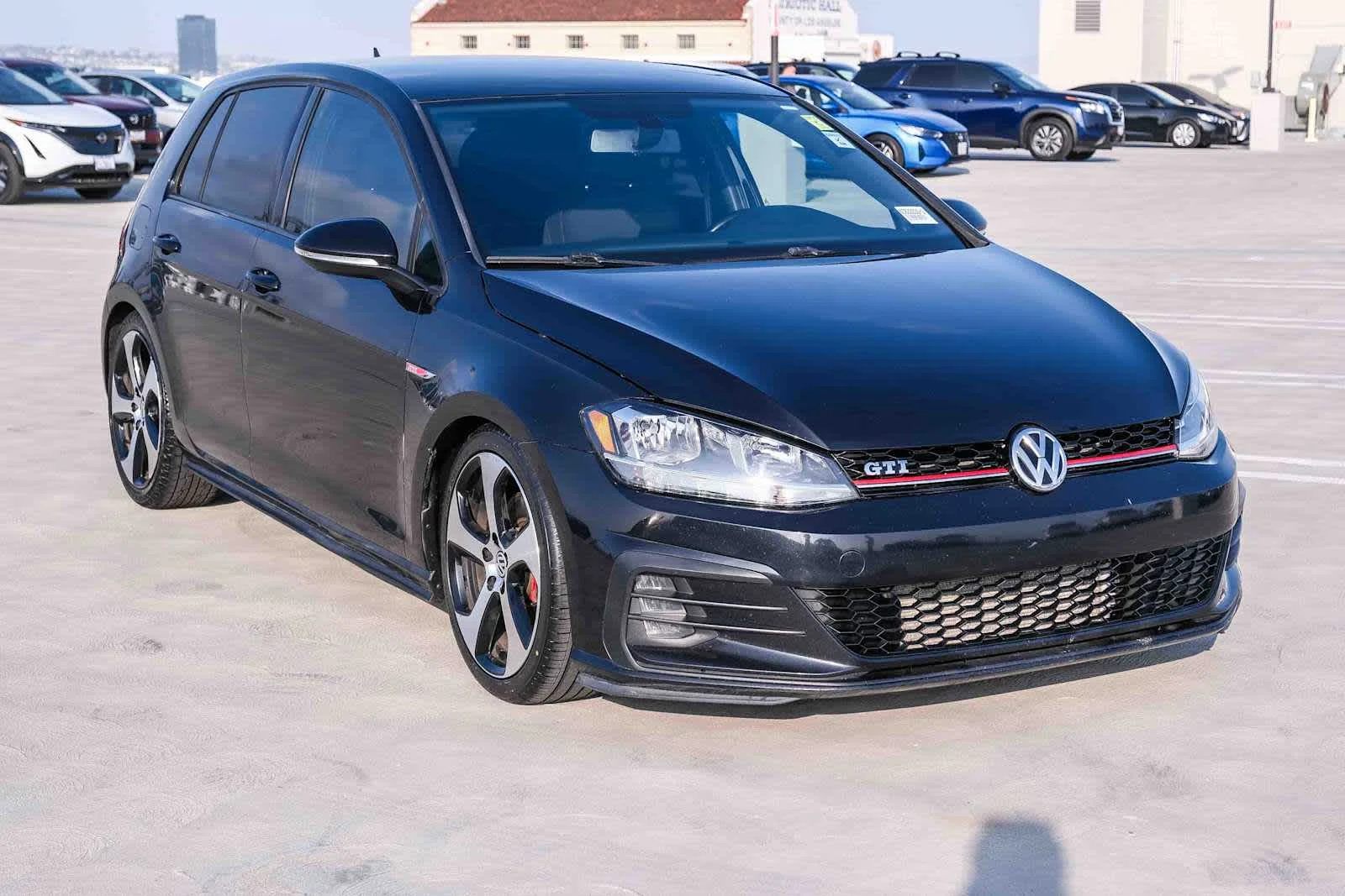 Used 2018 Deep Black Pearl Metallic Volkswagen S image 3