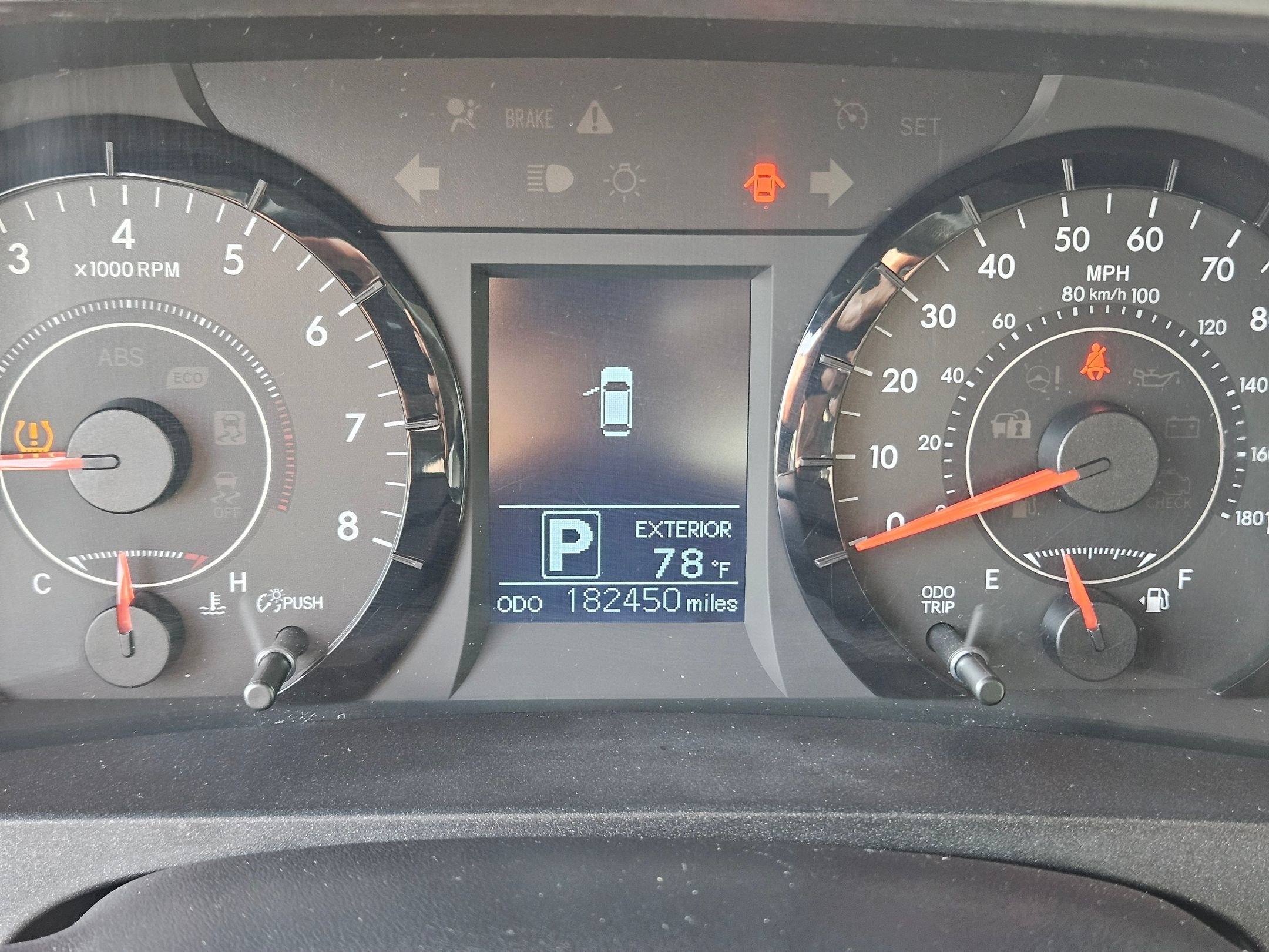 Used 2015 Super White Toyota LE AAS image 31