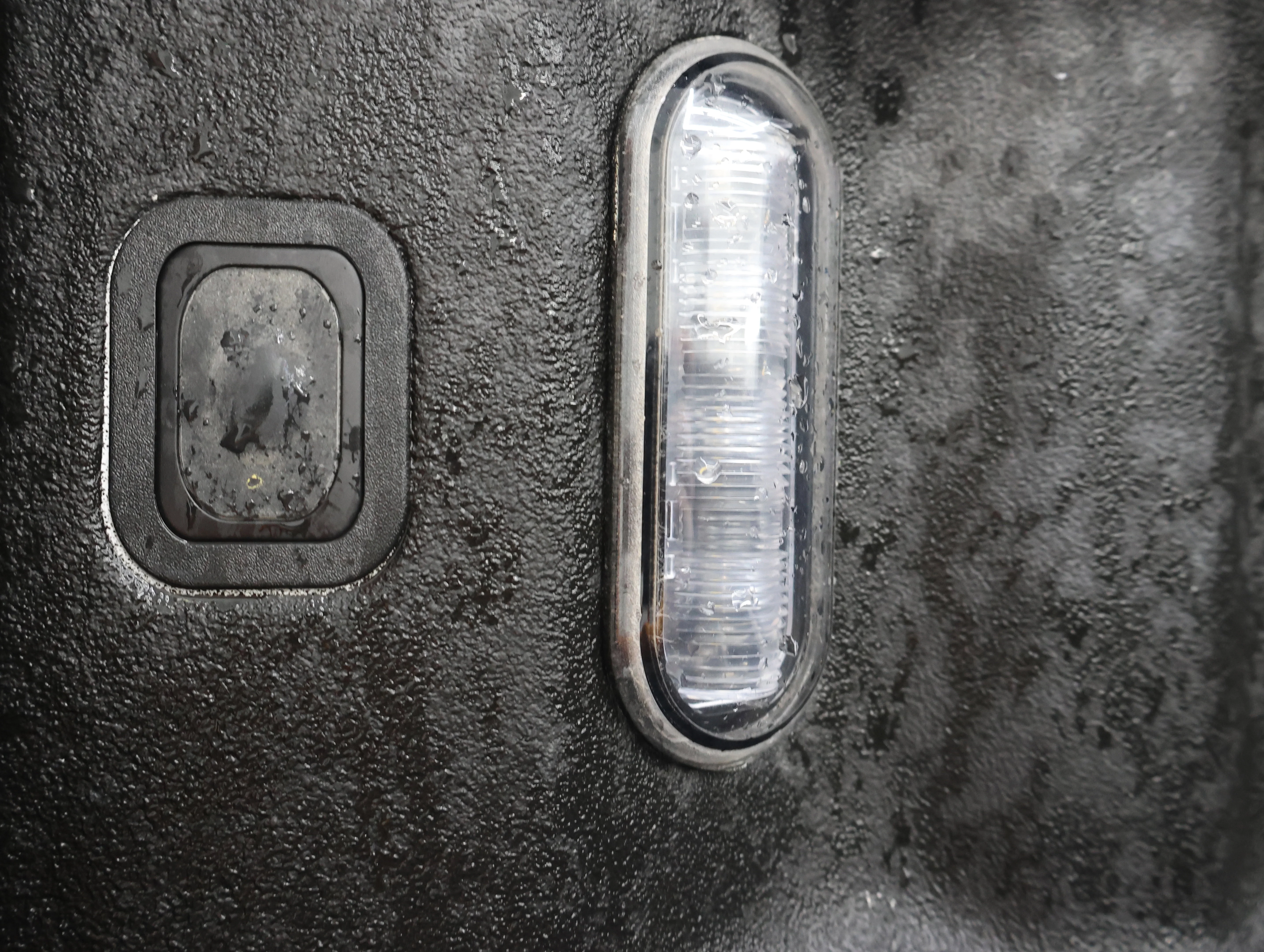 Used 2024 Oxford White Ford Lariat image 34