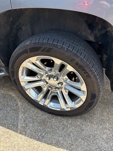 Used 2018 Gray GMC SLT image 7