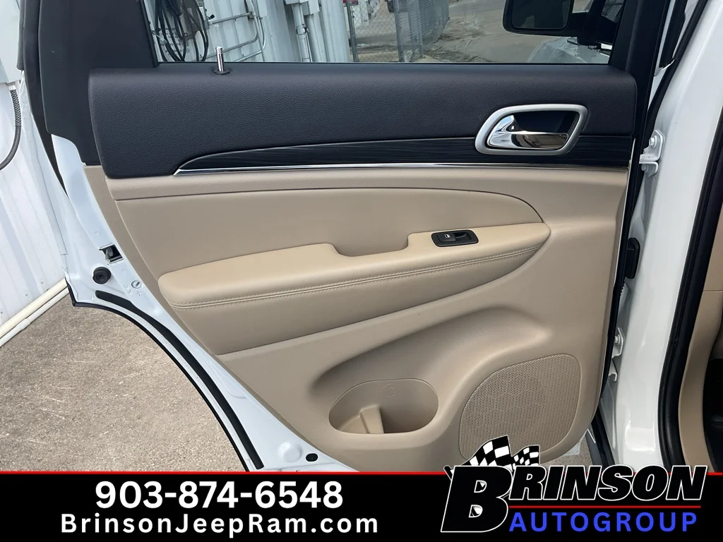 Used 2022 Bright White Clearcoat Jeep Limited image 16