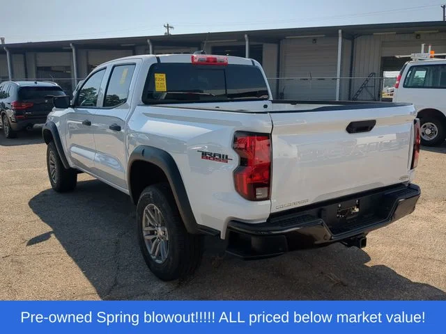 Used 2025 White Chevrolet Trail Boss image 3