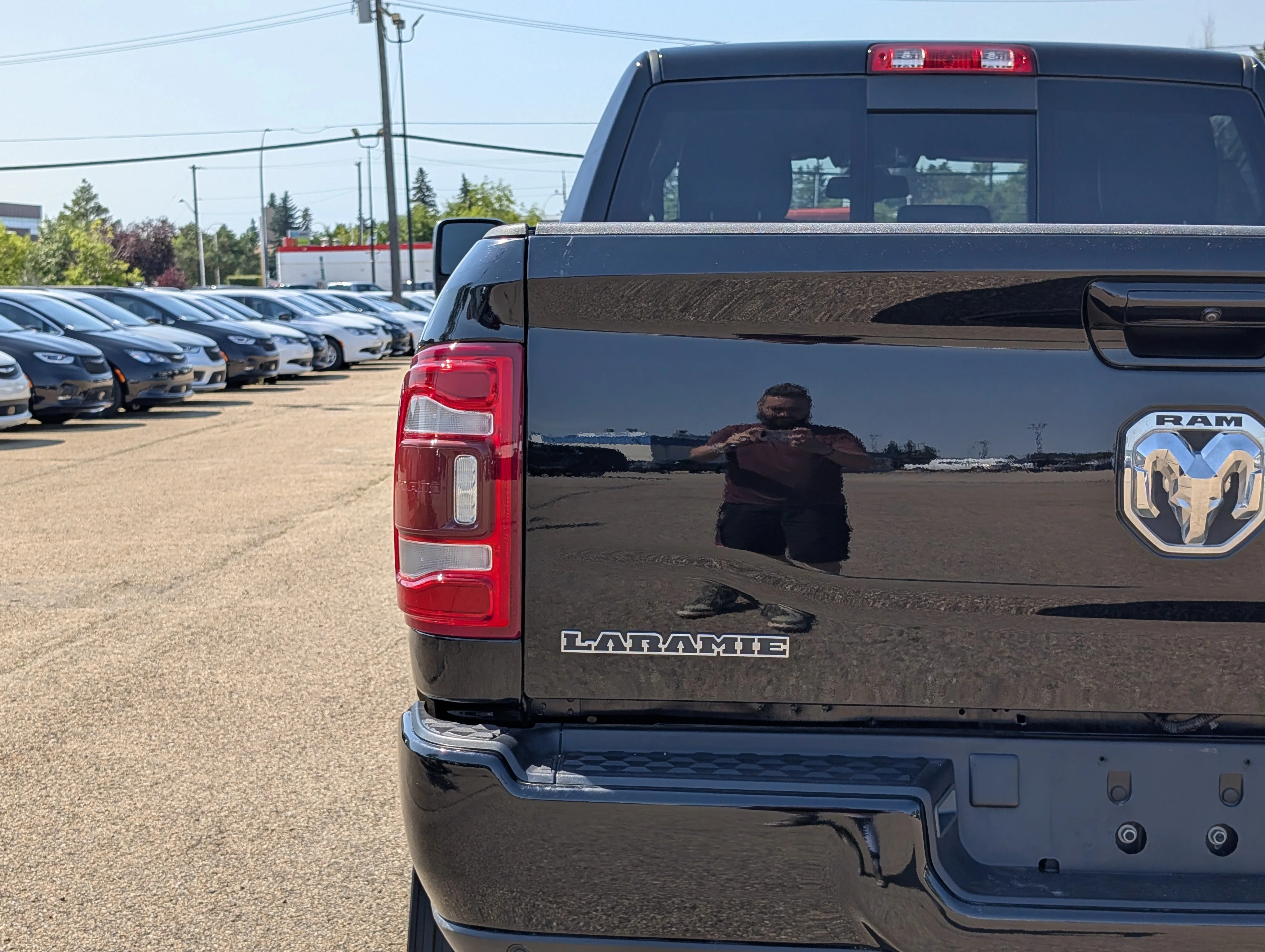 Used 2023 Diamond Black Crystal Pearlcoat Ram Laramie image 13