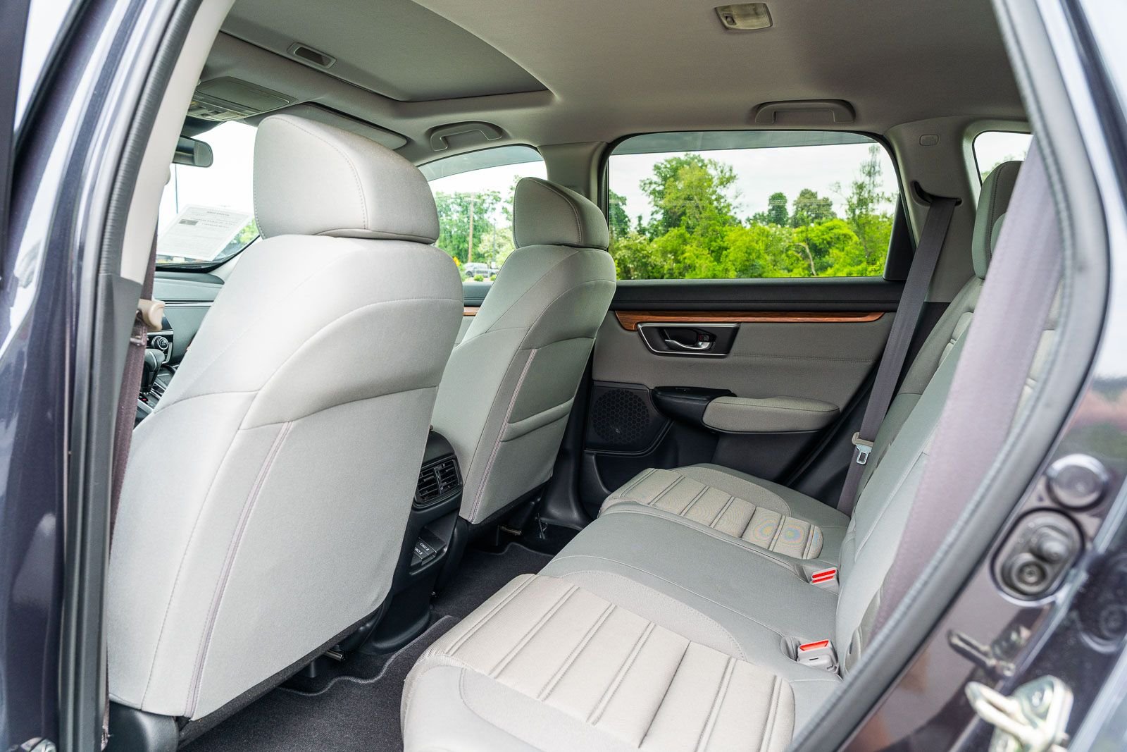 Used 2019  Honda EX image 17
