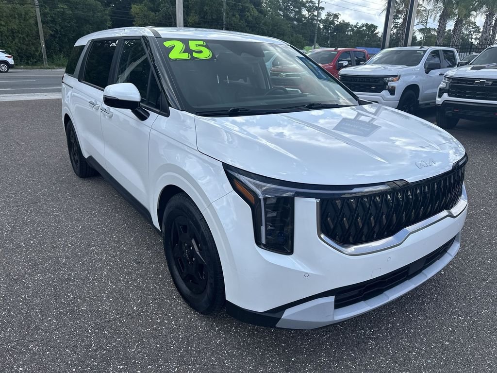 Used 2025 White Kia LXS image 10
