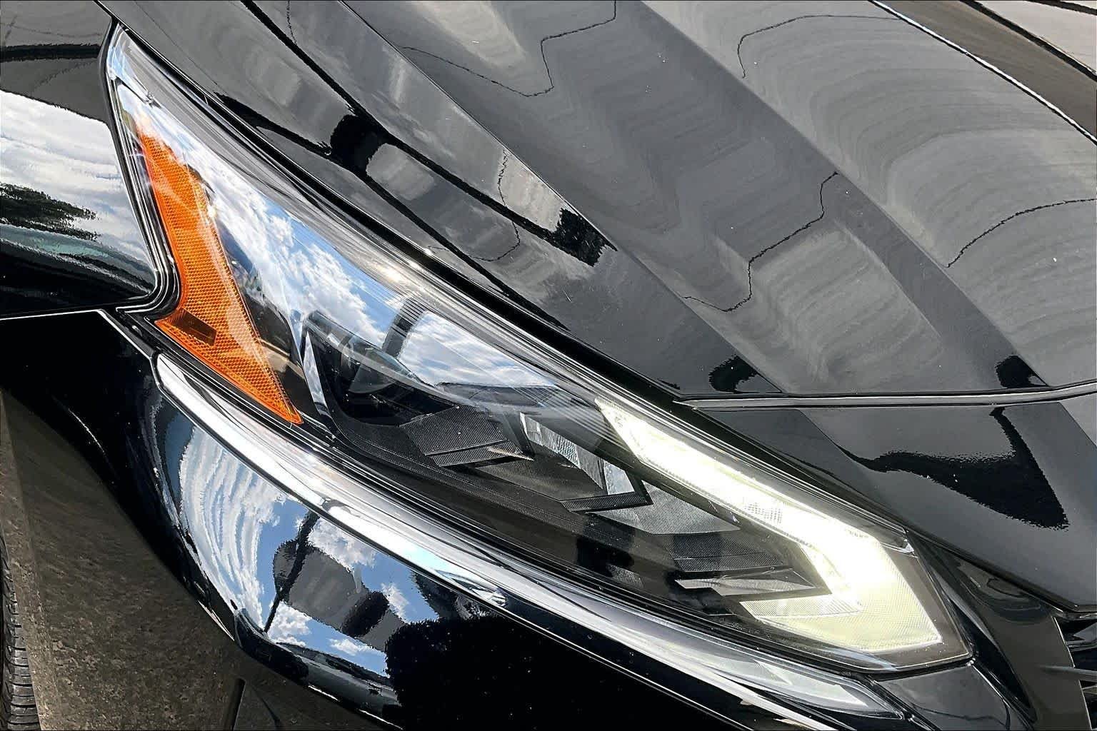 Certified Used 2025 Super Black Nissan SV image 27
