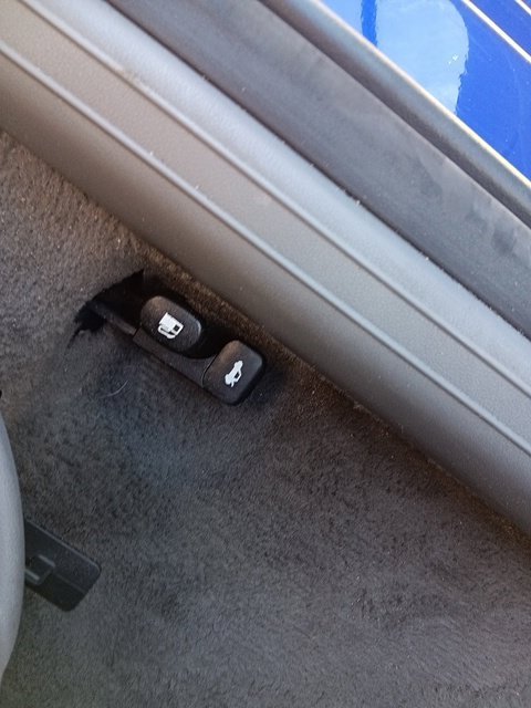 Used 2025 Blue Hyundai SEL Convenience image 12