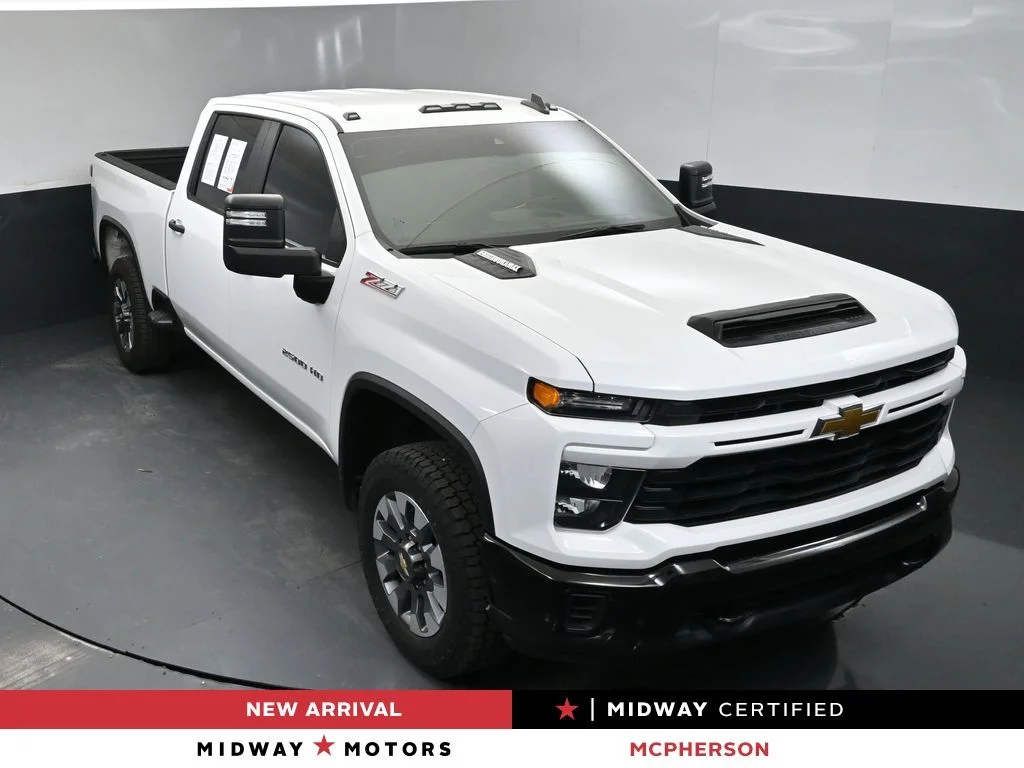 2024 Chevrolet Silverado HD Custom 4WD Crew Cab Standard Box's photo