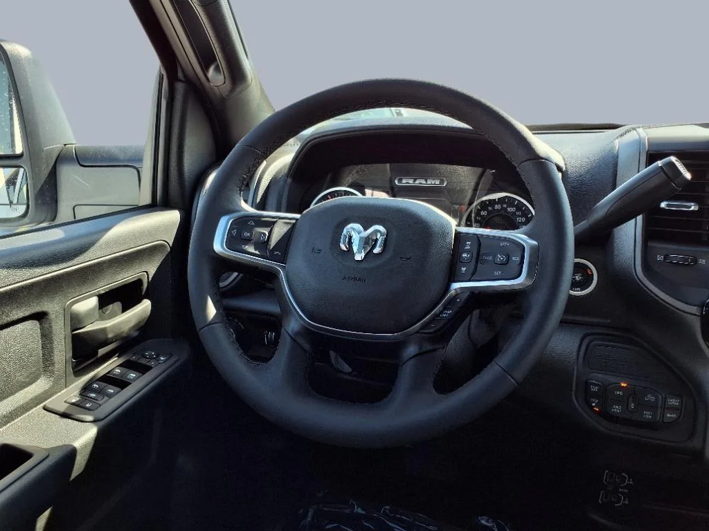 2025 RAM 2500 Tradesman - Photo 13