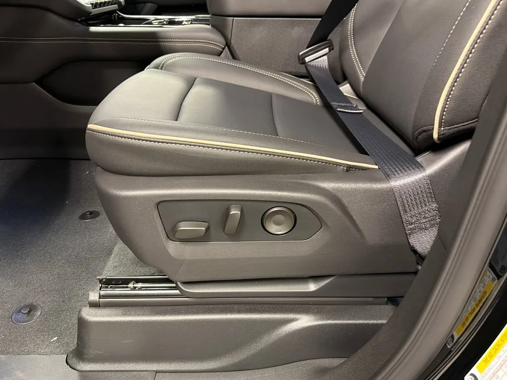 2026 GMC Yukon XL Elevation - Photo 23
