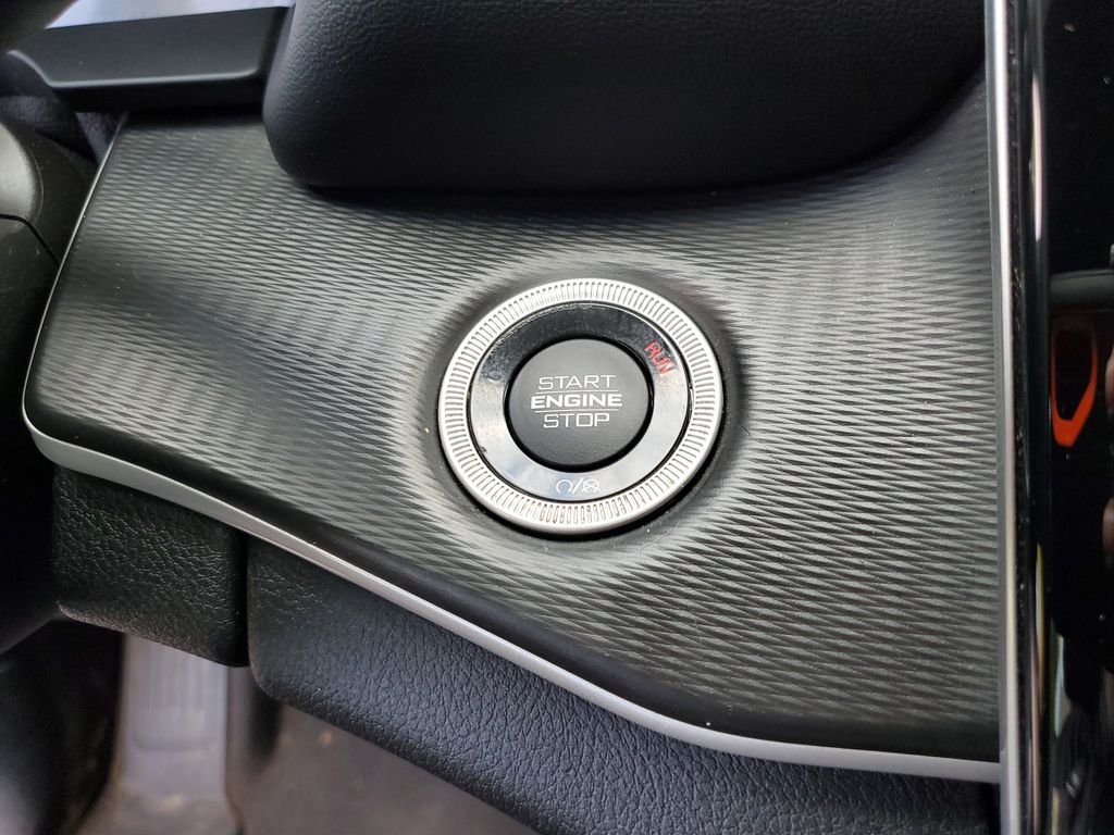 Used 2023 Silver Jeep Altitude image 31