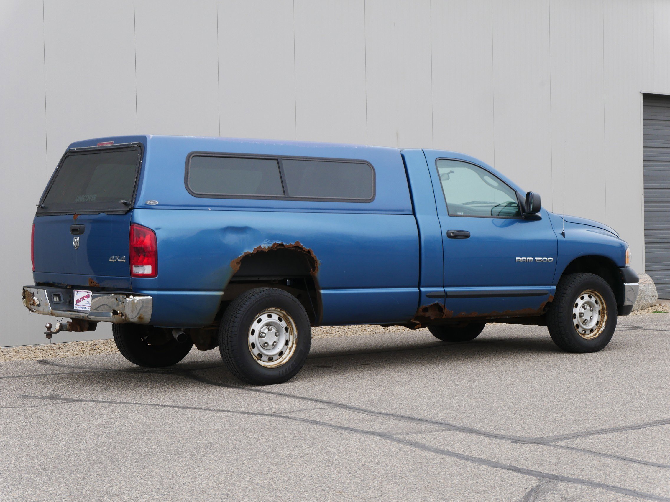 Used 2005 Blue Dodge  image 5