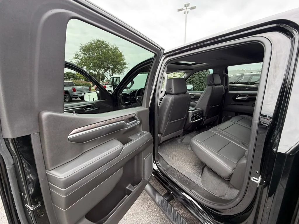 2024 Chevrolet Silverado 1500 LTZ - Photo 32