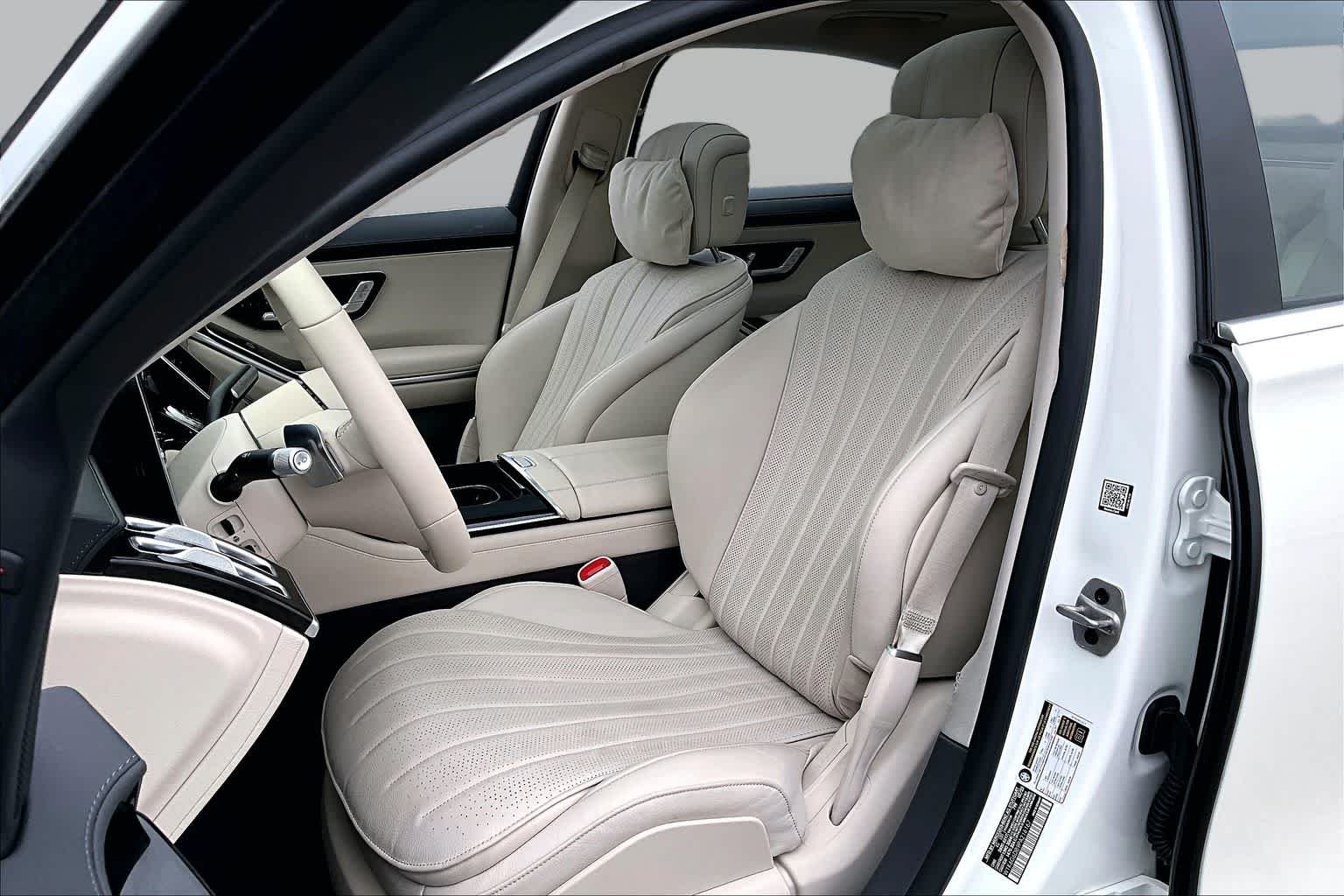 Used 2023 MANUFAKTUR Diamond White Mercedes-Benz S 500 image 8