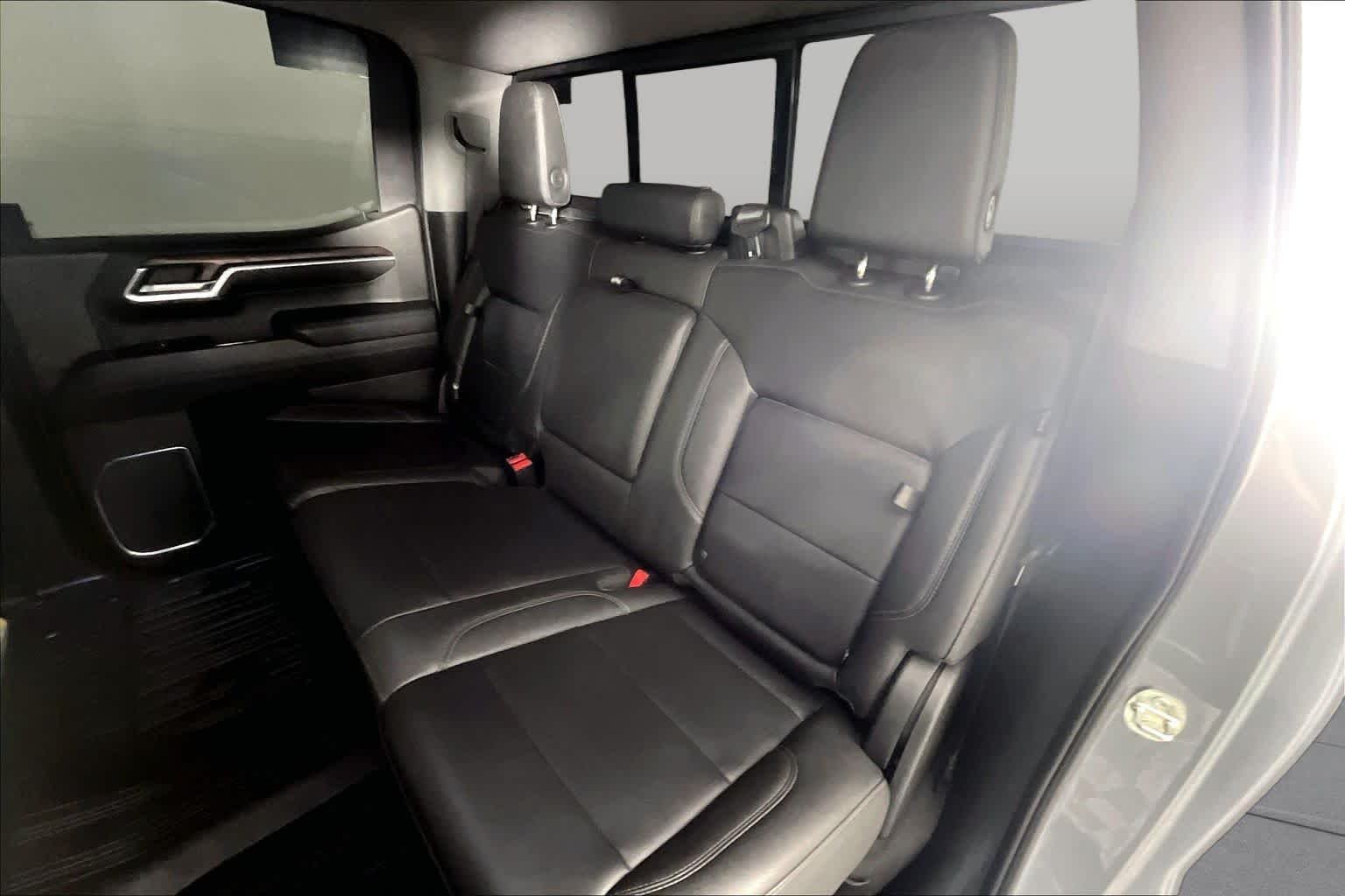 Used 2023 Sterling Metallic GMC SLT image 19