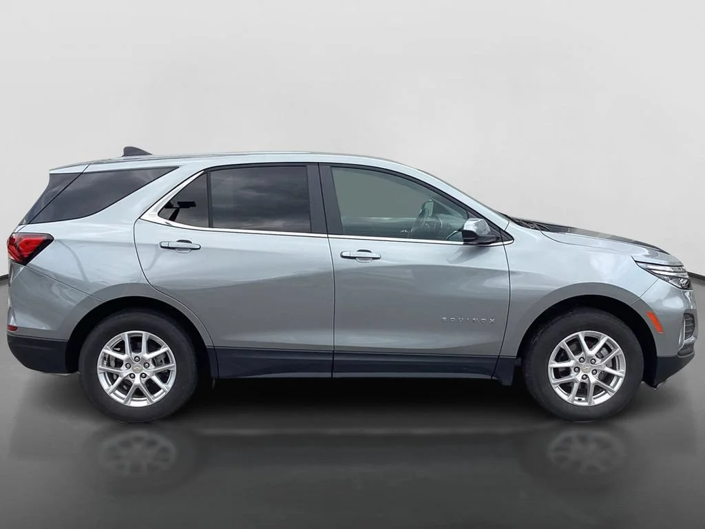 Used 2024 Sterling Gray Metallic Chevrolet LT image 4