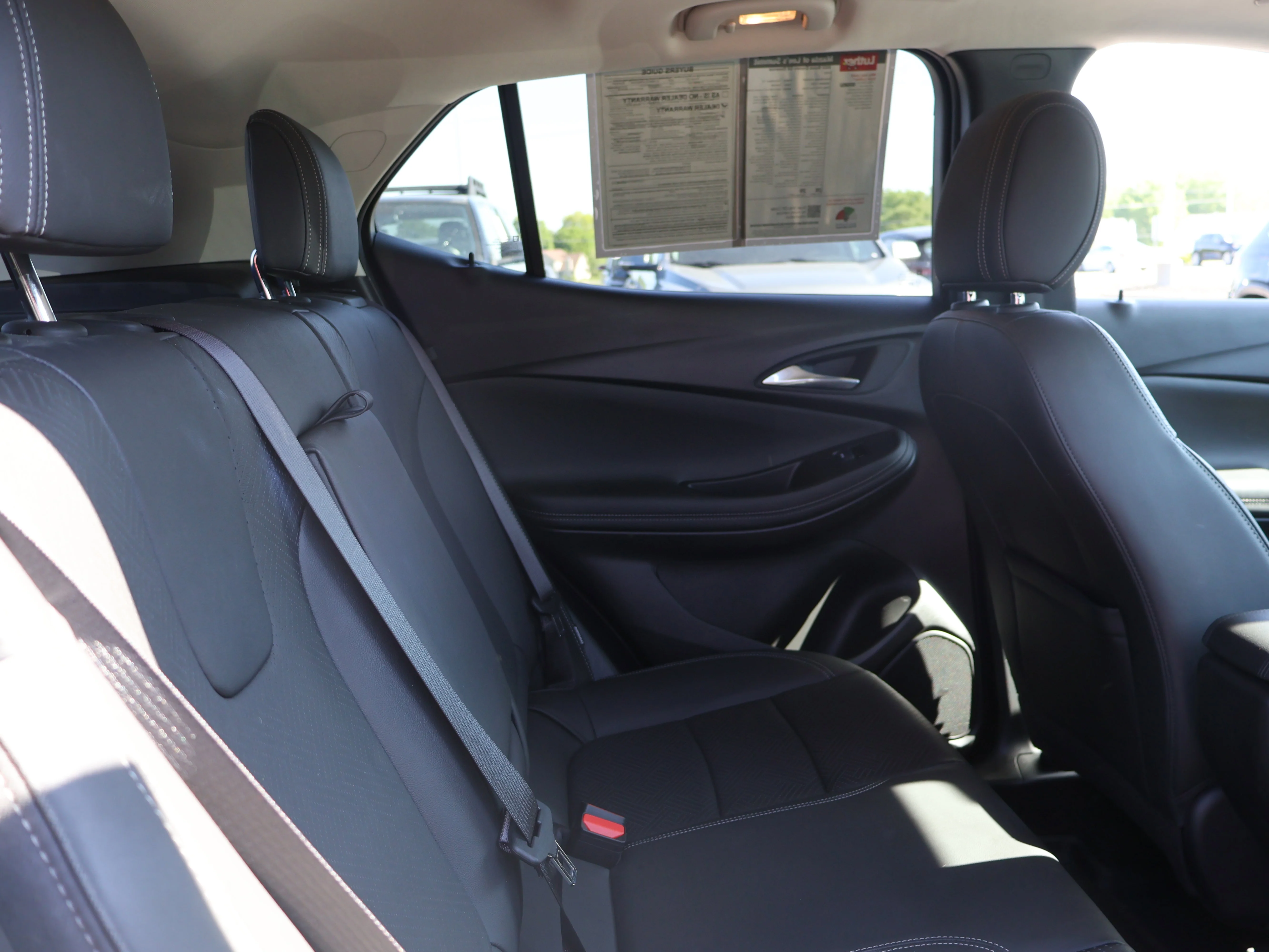 Used 2023 White Frost Tricoat Buick Essence image 12