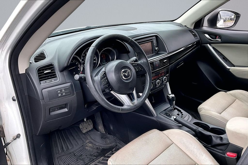 Used 2014 White Mazda Grand Touring image 11