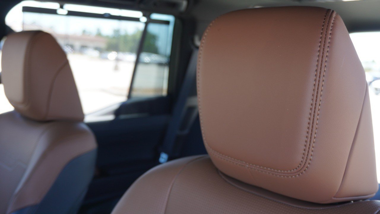 Used 2026 Black Lexus GX 550 Luxury+ image 26