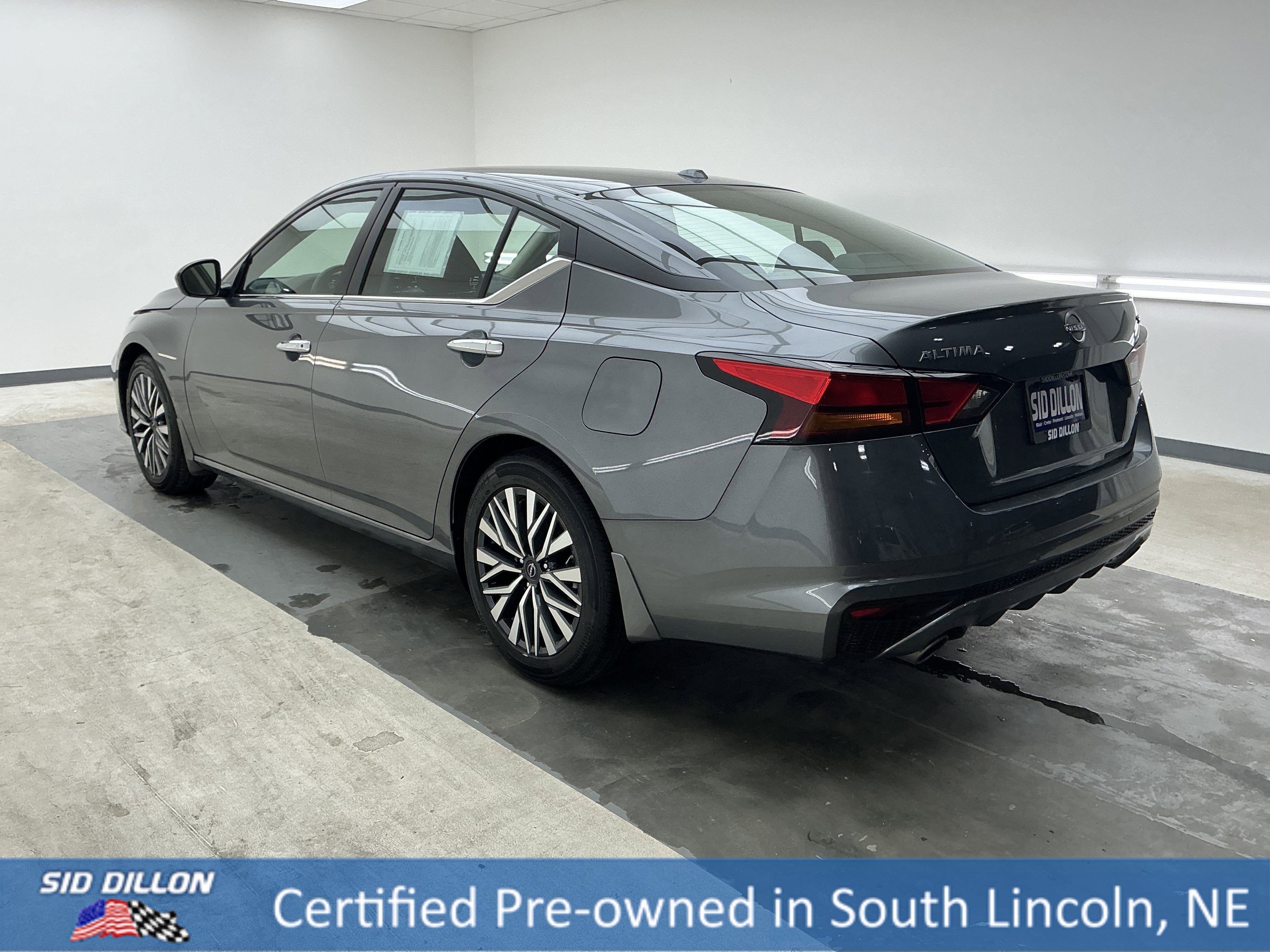 Used 2024 Gun Metallic Nissan 2.5 SV image 6