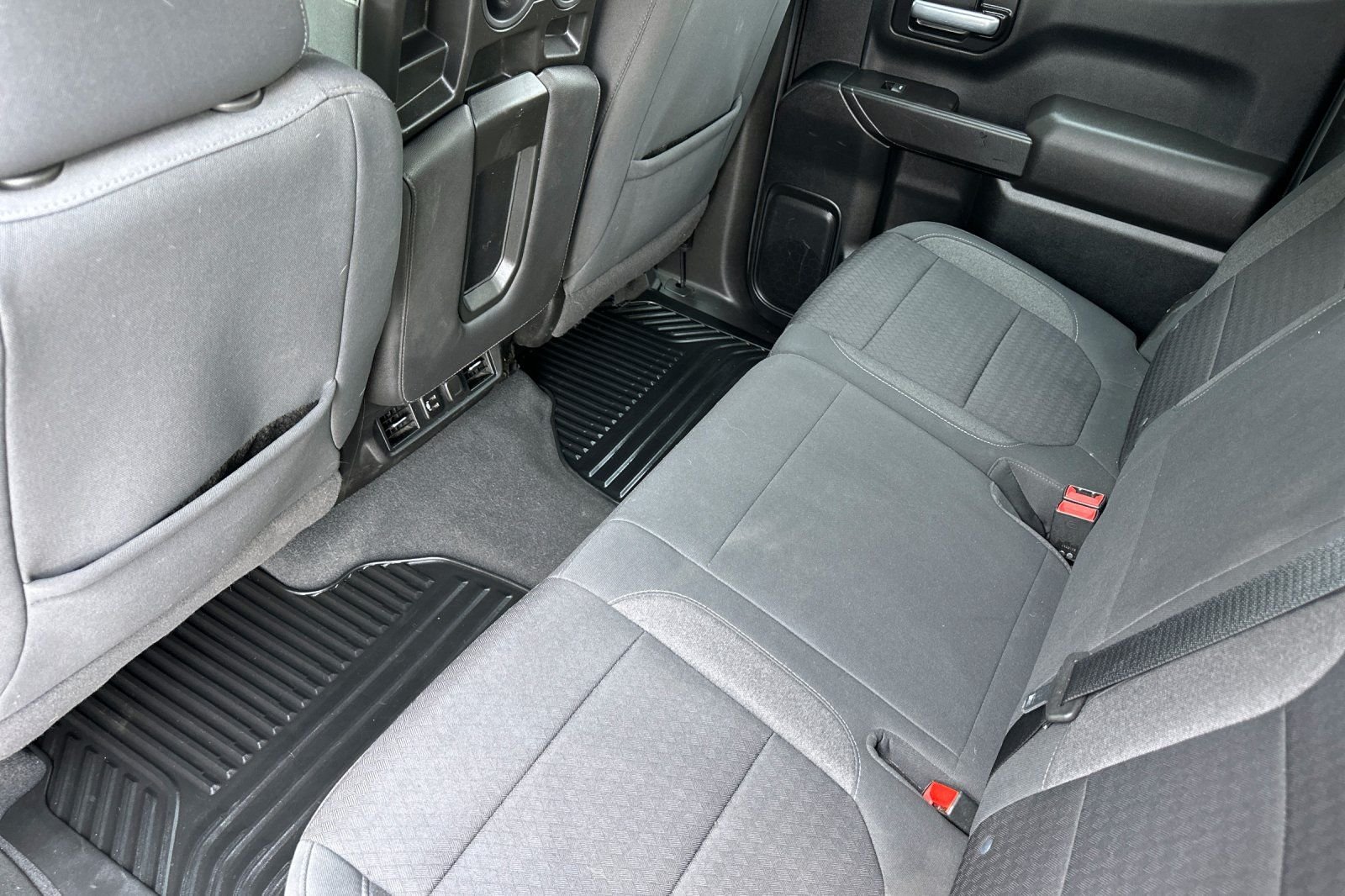 Used 2021 Gray Chevrolet LT image 11