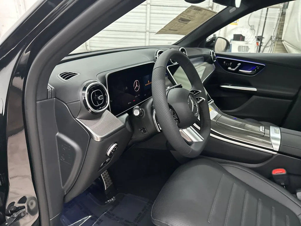 Used 2026 Black Mercedes-Benz GLC 300 image 9