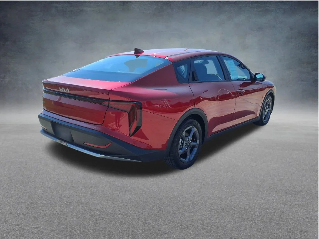 Used 2025 Red Kia LXS image 7