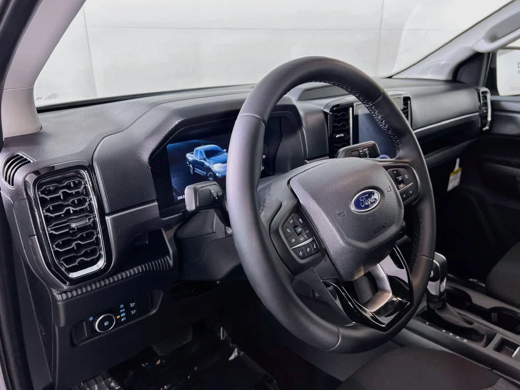 New 2026 Avalanche Ford XLT image 2