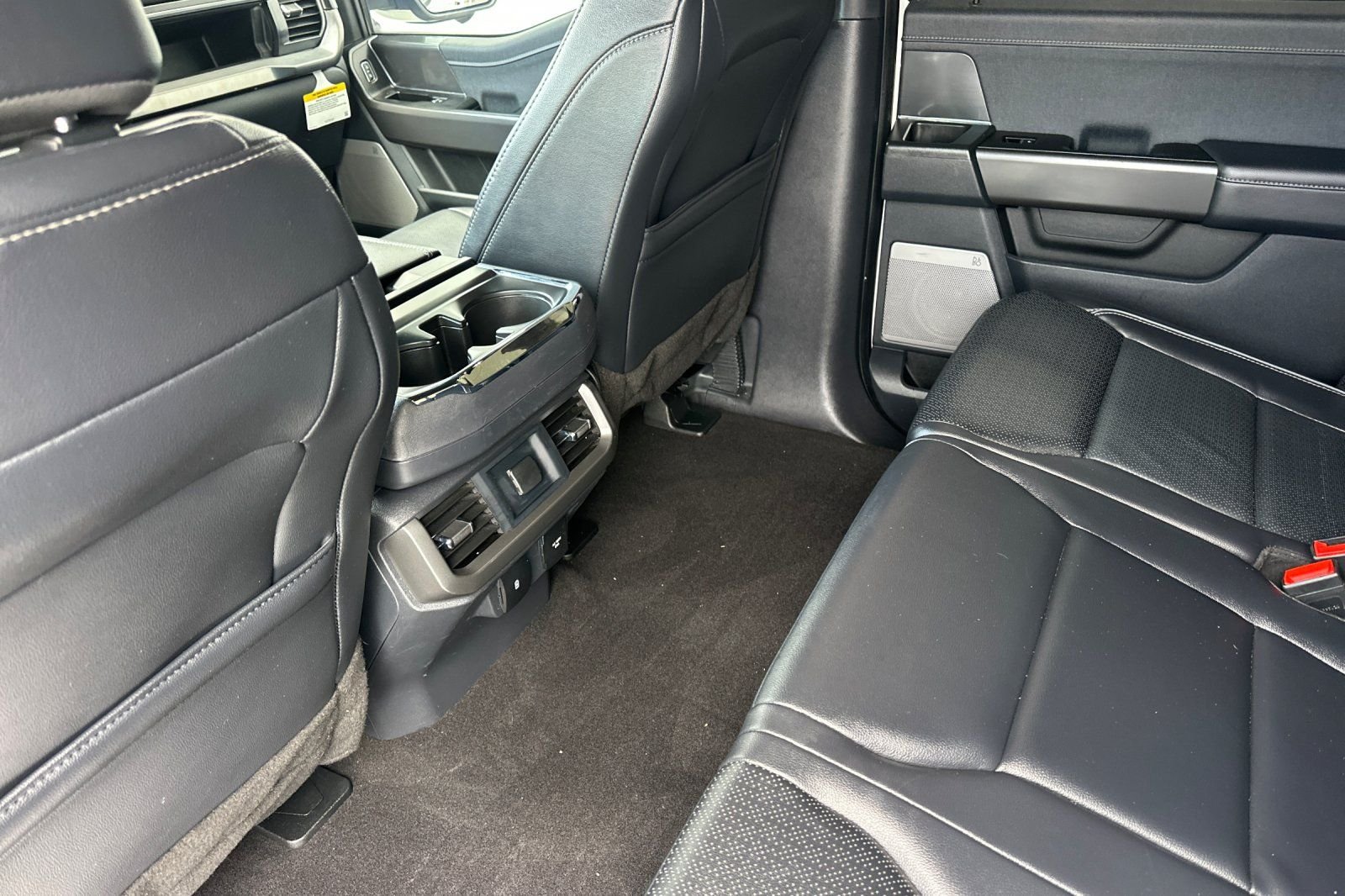 Used 2024 White Ford Lariat image 12