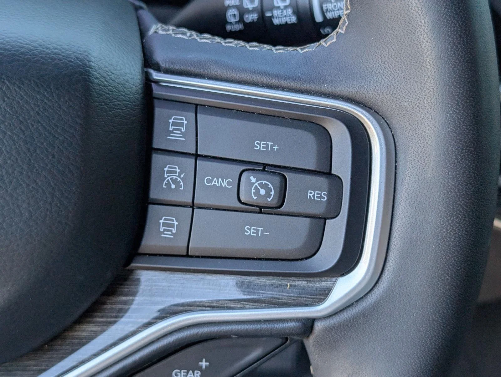 Used 2022 Baltic Gray Metallic Clearcoat Jeep Series III image 30
