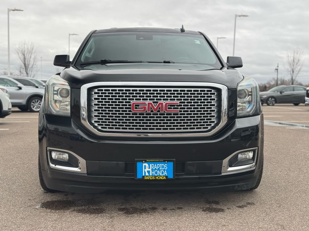 Used 2017 GMC Yukon XL Denali with VIN 1GKS2HKJ8HR119045 for sale in Coon Rapids, Minnesota