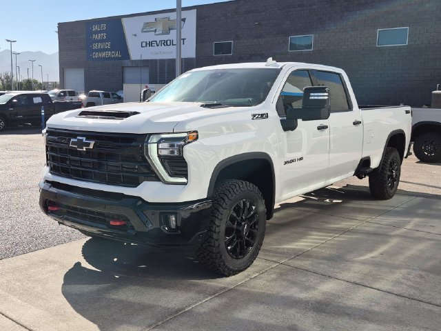 2026 Chevrolet Silverado 3500HD LTZ - Photo 8