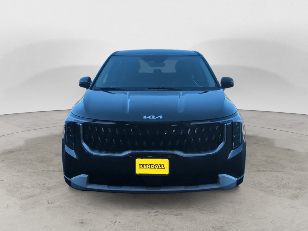 Certified Used 2025 Gray Kia LXS image 3