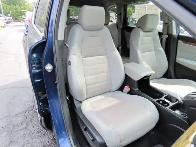 Certified Used 2019 Obsidian Blue Pearl Honda Touring image 18
