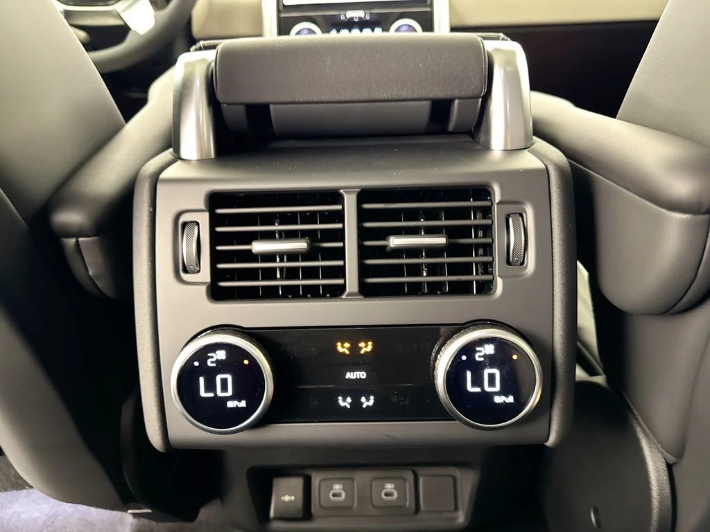 New 2026 Varesine Blue Land Rover Dynamic SE image 27