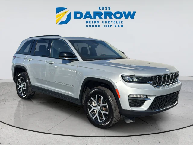 Used 2024 Silver Jeep Limited image 7