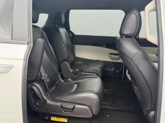 Used 2023 White Kia EX image 12