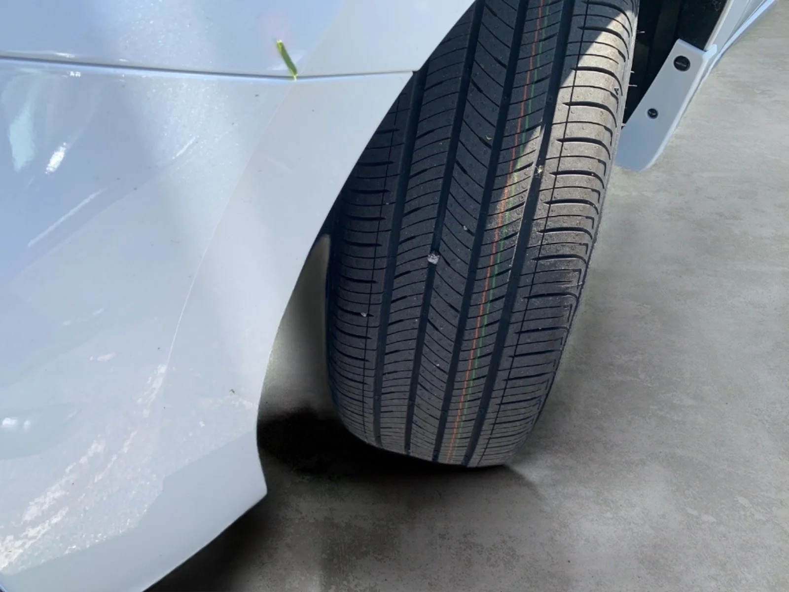 Used 2025 White Nissan 1.6 SV image 9