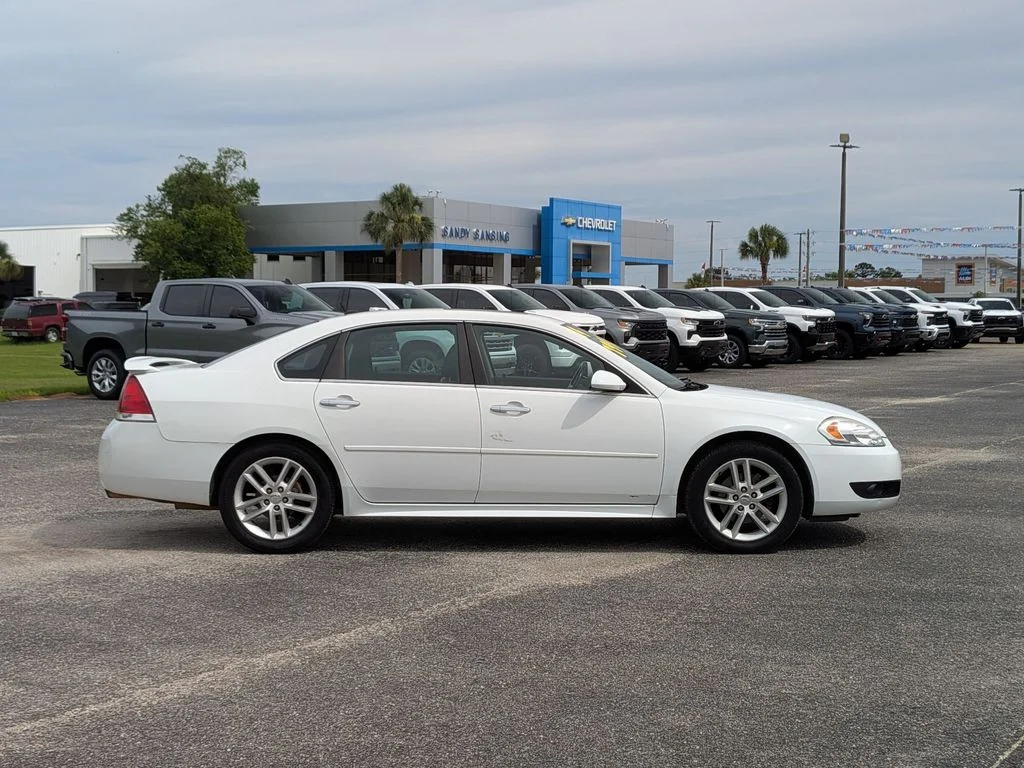 Used 2014 White Chevrolet LTZ image 6