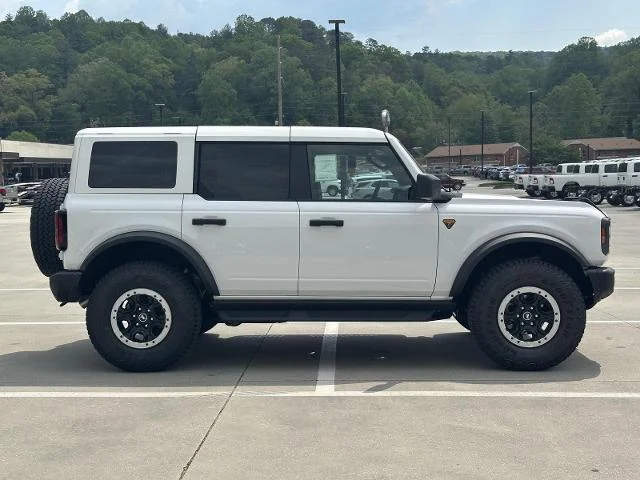 New 2026 Oxford White Ford Badlands® image 22