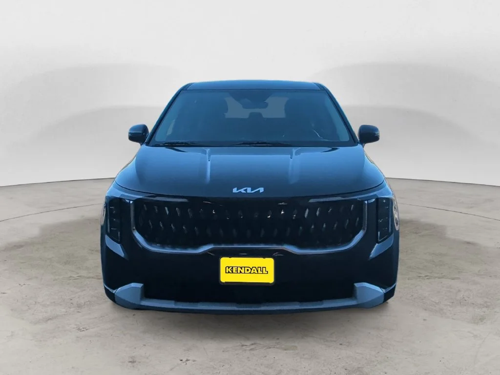 Used 2025 Gray Kia LXS image 3