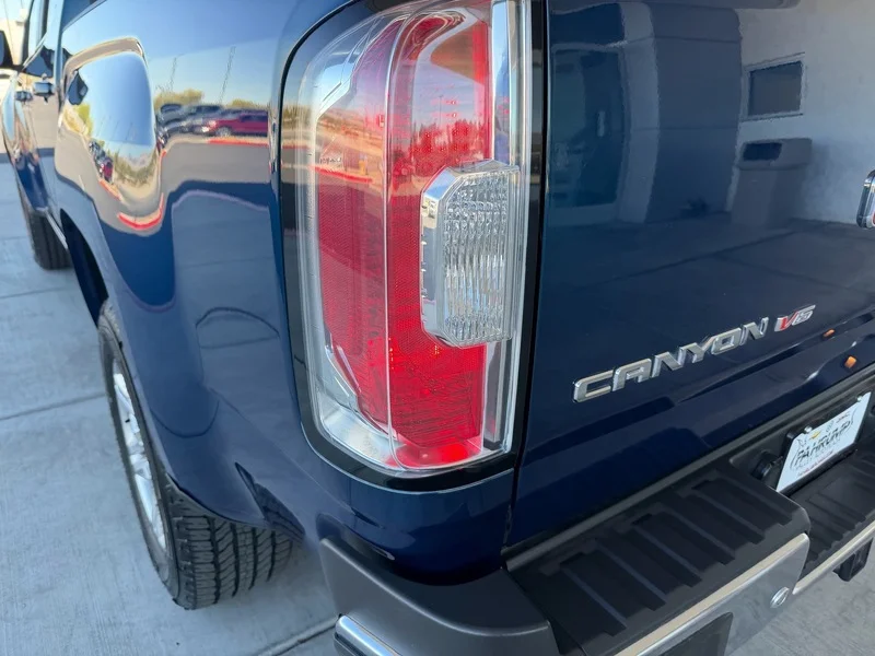 Used 2020 BLUE EMERALD METALLIC GMC 2WD SLE image 26