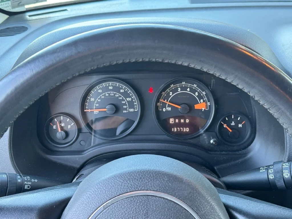 Used 2016 Gray Jeep Latitude image 19