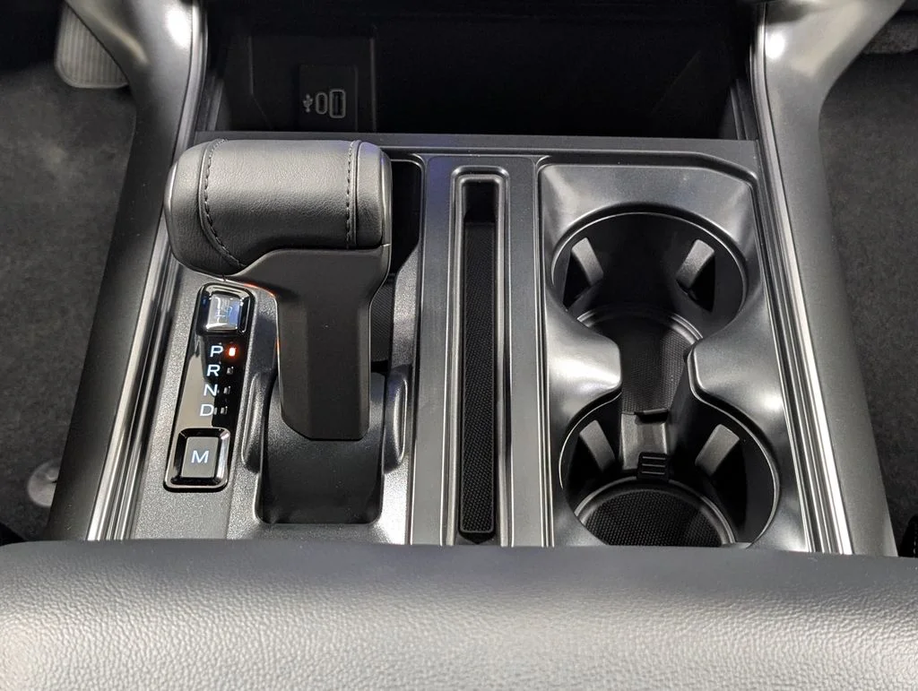 New 2026 Oxford White Ford Lariat® image 9